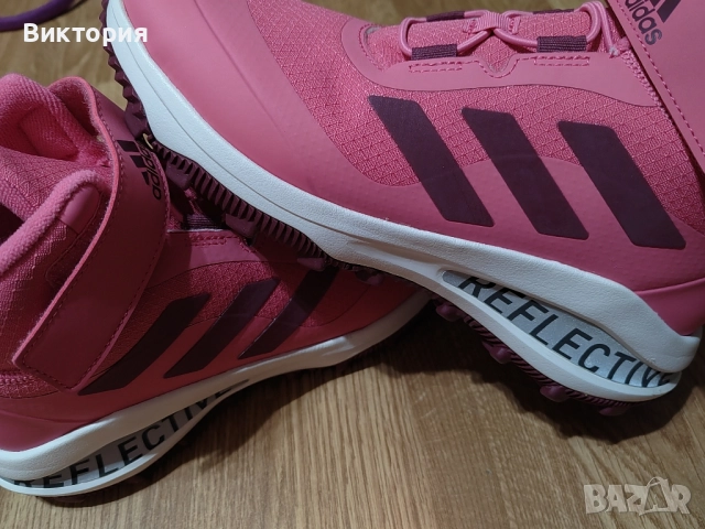 Нови adidas зимни боти ботуши 39 номер, снимка 2 - Детски боти и ботуши - 52049471