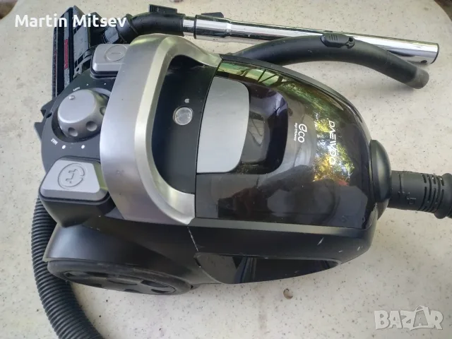 Прахосмукачка Daewoo 800W без торба, снимка 4 - Прахосмукачки - 56525039
