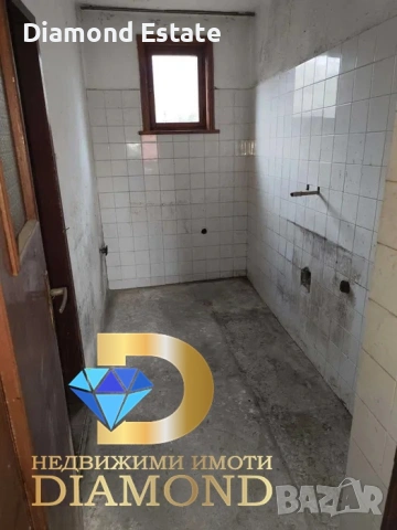 Триетажна вила в село Въгларово, обл. Хасково, снимка 16 - Вили - 53885564