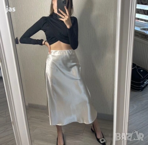 Сатенена пола С размер, снимка 2 - Поли - 53051876