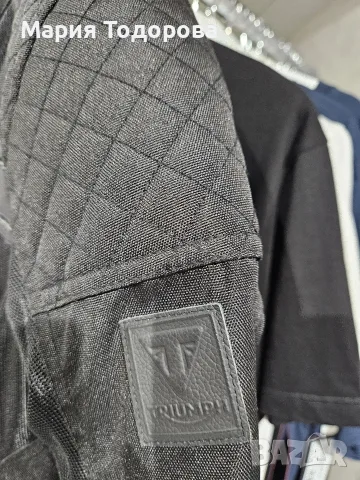 Дамското мото яке Triumph, размер XS, снимка 3 - Аксесоари и консумативи - 56179810