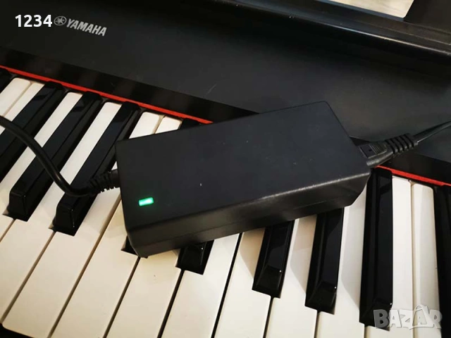 Дигитално пиано YAMAHA PIAGGERO NP11 синтезатор динамична клавиатура 5 октави , снимка 8 - Синтезатори - 53949186