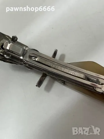 Продавам изискана сребърна фиба, декорирана с естествен корнеол и елемент от рог, снимка 5 - Колиета, медальони, синджири - 49217969