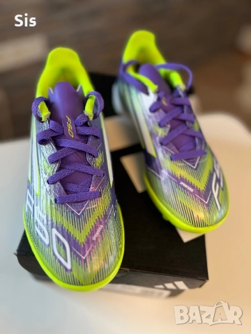 Футболни обувки Adidas, снимка 2 - Футбол - 53992437