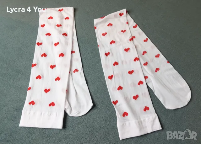Бели чорапки на червени сърца 