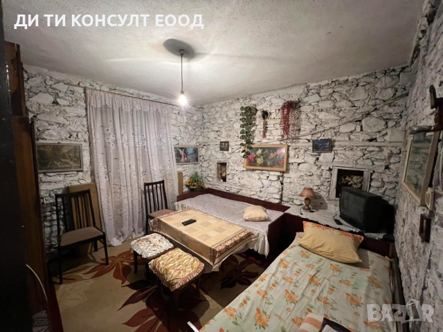 Двуетажна къща в подножието на Беласица, снимка 2 - Къщи - 53898069