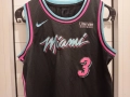 Чисто нов оригинален потник на Miami Heat - Dwyane Wade, снимка 1