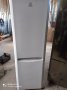 Продавам хладилник с фризер INDESIT, снимка 1 - Хладилници - 35599651