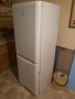Работещ хладилник с фризер Indesit, снимка 3