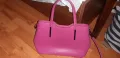 Кожена дамска чанта фуксия (фучия) , снимка 2