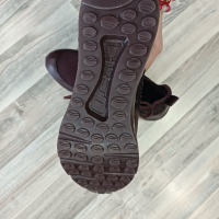 нови дамски обувки в цвят бордо 41номер 35лв, снимка 2 - Маратонки - 44595992