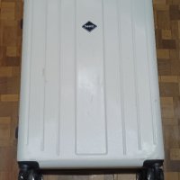 Голям куфар BESICO 77/50/30 см. , снимка 1 - Куфари - 42883496