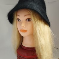Дамска зимна шапка тип  идиотка, снимка 8 - Шапки - 42370514