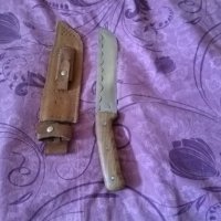 Ловен нож голям  с нов калъф естествена кожа 320х190мм дървена дръжка бряст с точило, снимка 1 - Ножове - 38518181