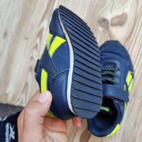 Детски маратонки Reebok 25 номер , снимка 5 - Детски маратонки - 42297589