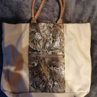 Красива и удобна чанта, снимка 2 - Чанти - 36734658