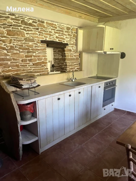 Кухненски бокс със шкафове и вградени уреди, снимка 1