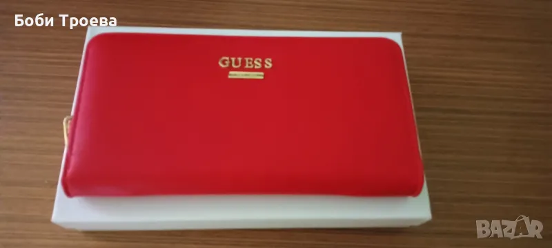 Голямо портмоне  Guess с изчистен дизайн, акцентно метално лого, снимка 1
