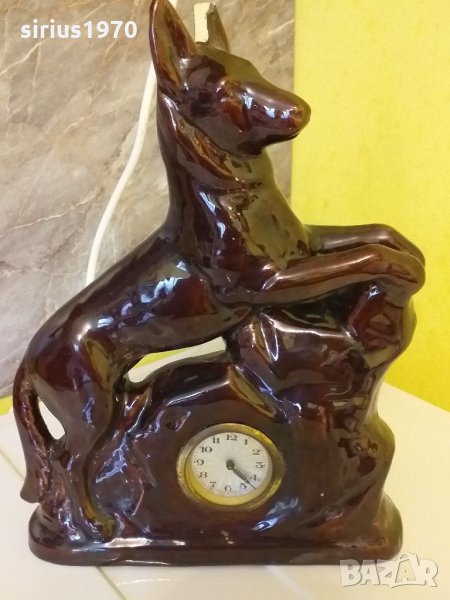 Порцеланов механичен немски часовник куче, снимка 1