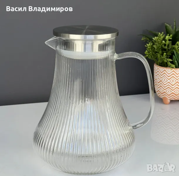 Луксозна стъклена кана с метален капак, снимка 1