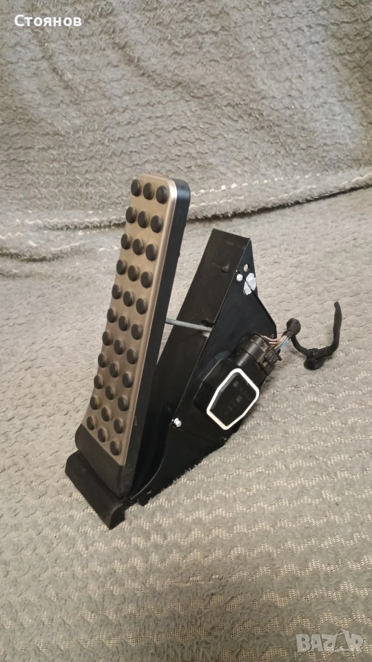 Педал газ Mercedes W204, снимка 1