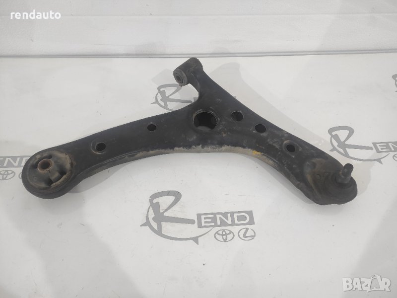 Преден десен носач Toyota Avensis Verso 2001-2009 1CD , снимка 1