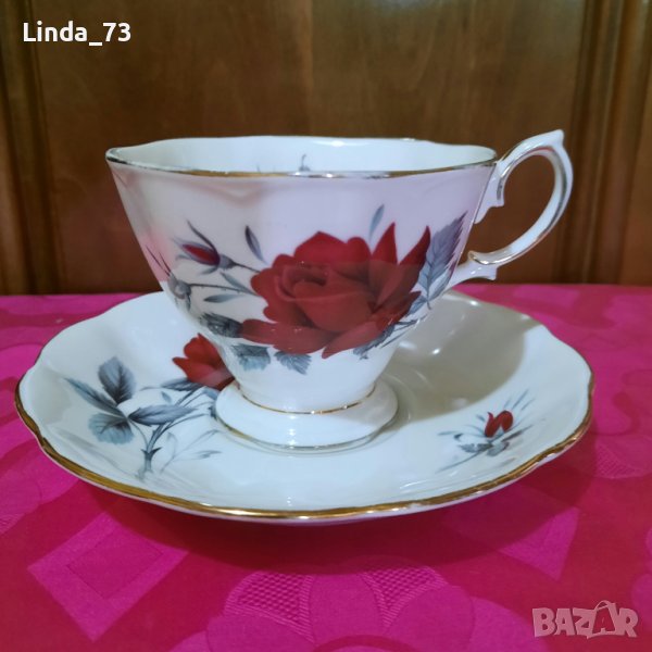 Два двойни сета - от костен порцелан на - "Royal Albert" -  Sweet Romance". Вмест. - 200мл.  , снимка 1