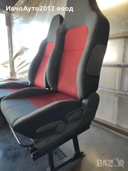 Седалки спортни оригинални Renault master, снимка 1