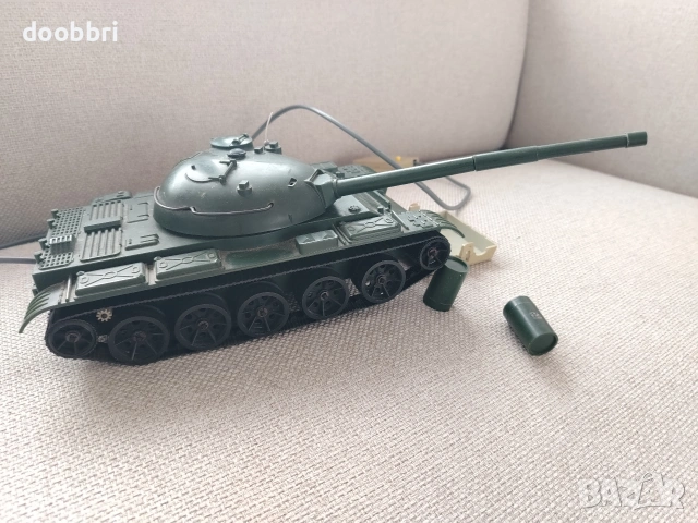 танк на батерии, снимка 5 - Антикварни и старинни предмети - 53935242