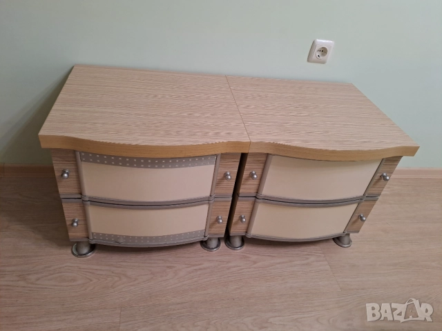 Нощни шкафчета, снимка 2 - Шкафове - 52340080