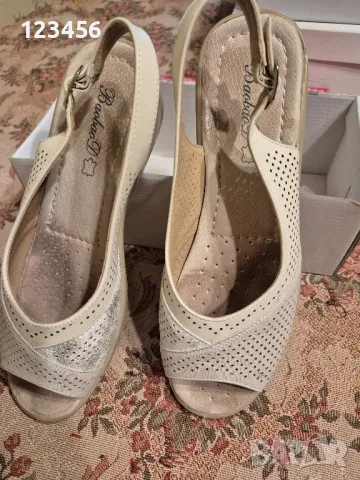 Малко носени кремави сандали, снимка 2 - Сандали - 50292736