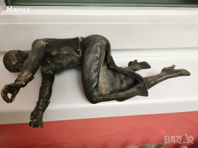Авторска бронзова статуетка, снимка 3 - Антикварни и старинни предмети - 49525498