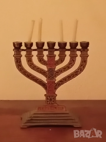 Свещник за ханука Свещник менора