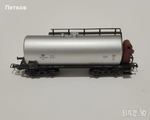 Товарен вагон цистерна четириосна мащаб H0, снимка 2 - Колекции - 55743539