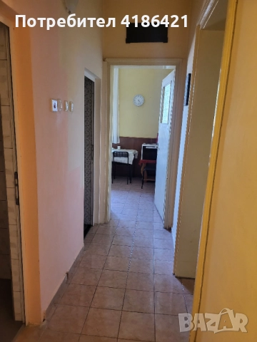 Продавам просторен 2 стаен апартамент в центъра, снимка 3 - Апартаменти - 51648503