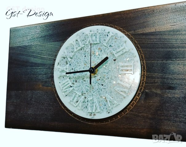 Топ Стенен Часовник Масив дърво и Смола Кристали Минималистичен Дизайн GST, снимка 1 - Стенни часовници - 40652051