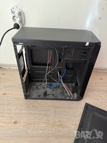 Кутия за компютър, снимка 5 - Захранвания и кутии - 51895800