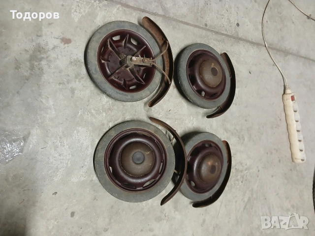 Колела за ретро детска количка 50 те години бакелит, снимка 6 - Антикварни и старинни предмети - 53105675