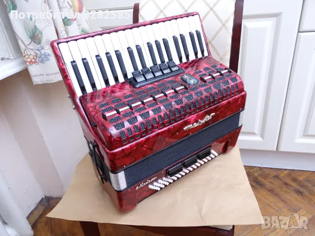 Акордеон Велтмайстер Метеор 80 баса, снимка 7 - Акордеони - 48589317