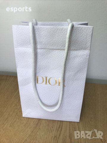Автентична бутикова Christian Dior подаръчна торба 23 x 15 cm gift bag , снимка 1 - Други - 42064298