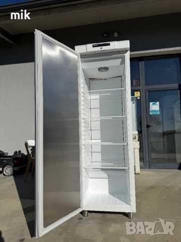 Професионален хладилник Gram - Налични бройки