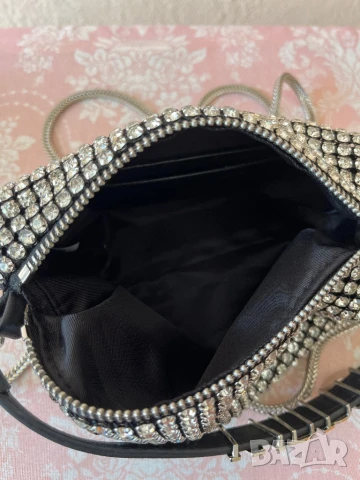 Wang уникално красива чантичка, снимка 4 - Чанти - 51225541