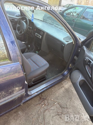 Volswagen Polo 1.6 бензин 1999, снимка 6 - Автомобили и джипове - 54060736