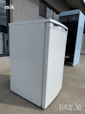 Малък хладилник с камера Bosch , снимка 3 - Хладилници - 53924607