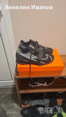 NIKE ROMALEOS 4 