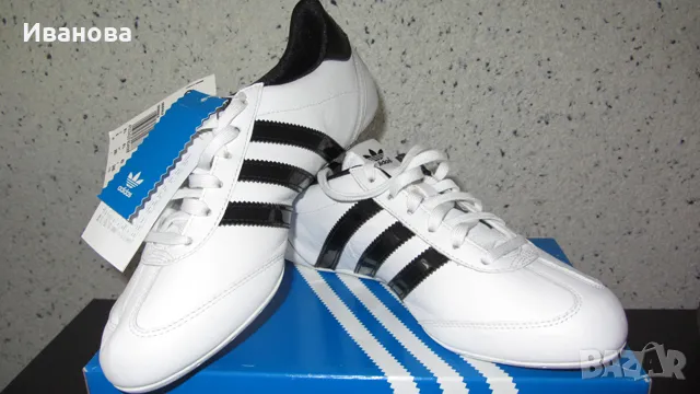 Сникърси ADIDAS. Бели кожени маратонки, снимка 2 - Маратонки - 49611348