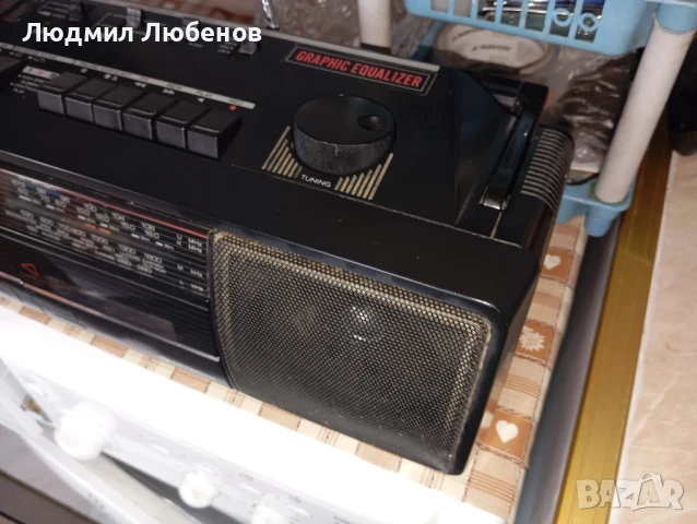 Радиокасетофон Hitachi, снимка 2 - Радиокасетофони, транзистори - 51228739