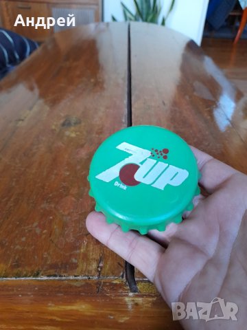 Стара отварачка 7UP, снимка 2 - Други ценни предмети - 42894871