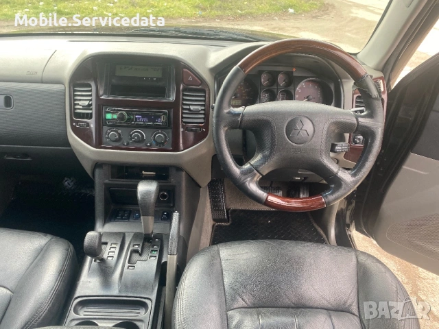Mitsubishi Pajero 3.2 DI-D 165к.с. АВТОМАТ • 4x4 • ПЕРФЕКТЕН, снимка 7 - Автомобили и джипове - 53255820
