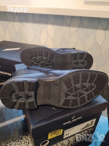 Daniel Hechter 44 номер , снимка 9 - Мъжки боти - 52725106